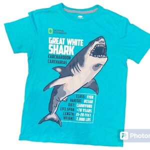 Old Navy Shark week t-shirt / boys turquoise shirt